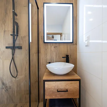 아파트 Topor Widokowy Z Placem Zabaw 코스실리스코